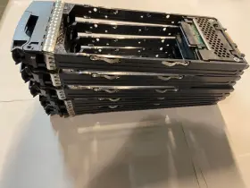 111-00721 Netapp A0 Lot Of 5 3.8tb Sas 2.5 Inch Trays For X356a-r6 X357a X358a #3 111-00721 Netapp A0 Lot Of 5 3.8tb Sas 2.5 Inch Trays For X356a-r6 X357a X358a #3