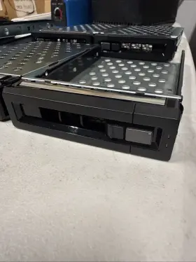 41325-001554-01-rs Qnap Nas Hard Drive Trays Caddy 3.5 Inch For Server 41325-001554-01-rs Qnap Nas Hard Drive Trays Caddy 3.5 Inch For Server