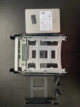 Sk Hynix Shgs31-960gs-2 2.5 Inch Sata Ssd Drive Bay Caddy For In Silver Black
