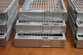 341-0586-01 Sun Foxconn 14 Hard Drive Caddy Trays 2 Filler Blanks With Screws #3 341-0586-01 Sun Foxconn 14 Hard Drive Caddy Trays 2 Filler Blanks With Screws #3