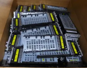 0976502-09 Sun Oracle Lot Of 45 Genuine 2.5 Inch Hard Drive Caddy 0976502-09 Sun Oracle Lot Of 45 Genuine 2.5 Inch Hard Drive Caddy